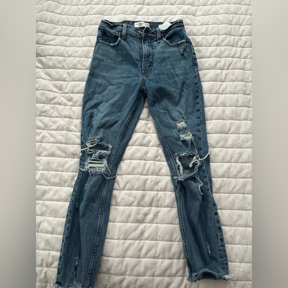 Abercrombie & Fitch Denim - Abercrombie & Fitch The Skinny High Rise Jeans